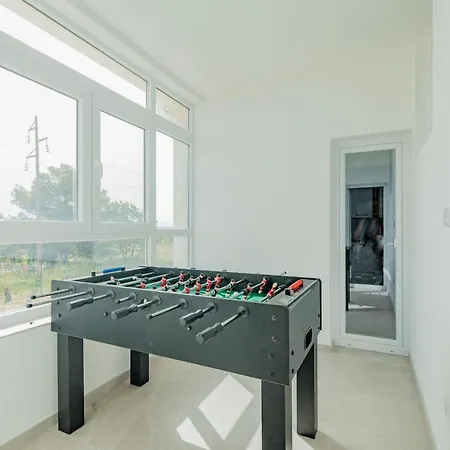 Дом отдыха Villavera With Pool