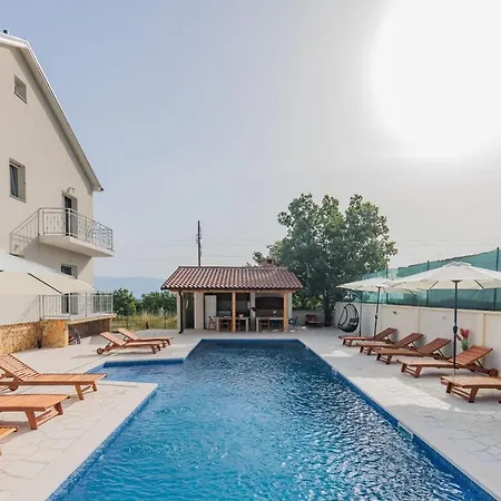 Casa vacanze Villavera With Pool Donji Kasic