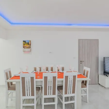 Casa vacanze Villavera With Pool Donji Kasic